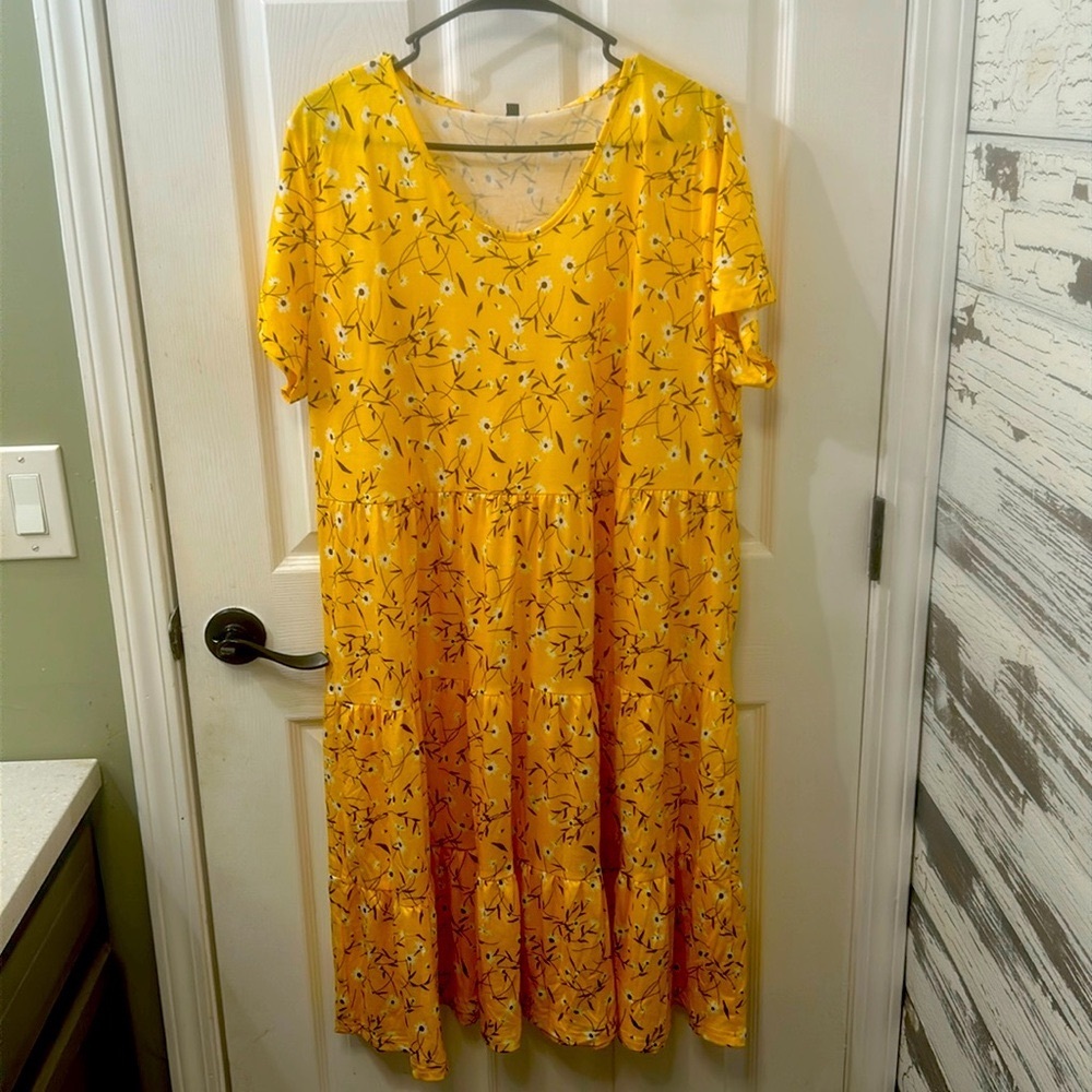 Floral short sleeve dress